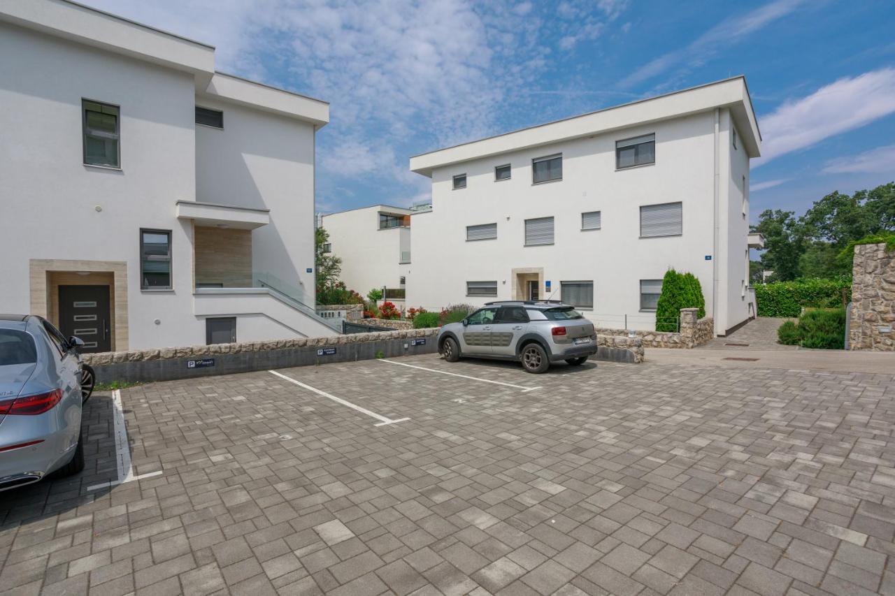 Apartments Vengust مالينسكا المظهر الخارجي الصورة
